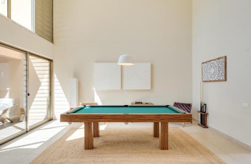 Salgados Villa | Salgados Premium Beach Villa by DA'Home