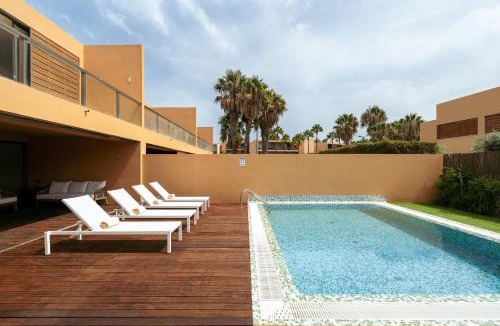 Salgados Villa | Salgados Premium Beach Villa by DA'Home