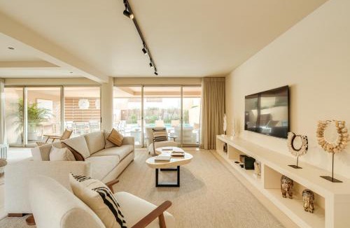 Salgados Villa | Salgados Premium Beach Villa by DA'Home