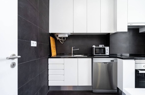Lisbon Old Town Apartment | Spacious apartment perfect for families & friends in central location
