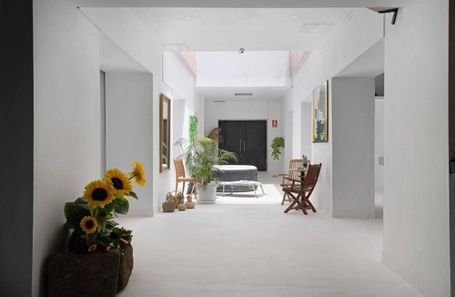 Arrecife Apartment | Spacious, Bright Rustic Loft in City Center – Ideal for Groups