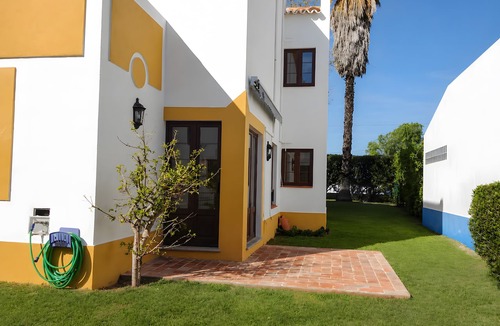 Conceicao e Cabanas de Tavira Villa | Spacious Villa with Private Garden and Shared Pool
