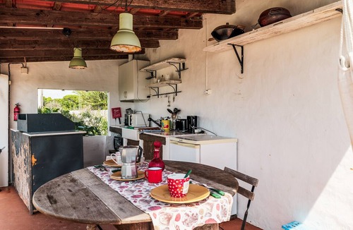 Grandola Apartment | Studio Apartment 'Studiolive At Marina Vale Figueira' with Shared Pool, Wi-Fi and Air Conditioning
