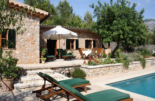 Soller Villa | Stunning 2 bed Soller villa with pool in private grounds with spectacular views