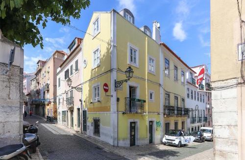 Encarnacao Apartment | Tailor Made Flat in Central Bairro Alto
