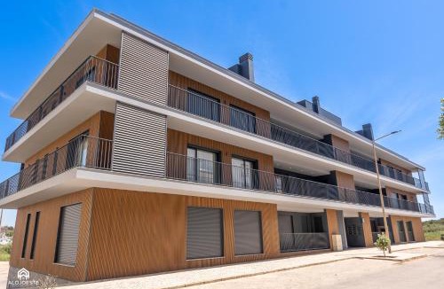 Praia de Santa Cruz Apartment | The Arborglen - 3 Bedrooms Apartment - Santa Cruz