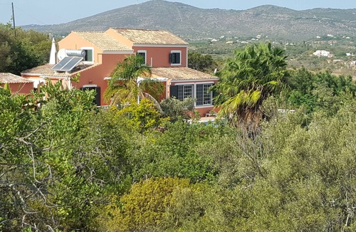 Moncarapacho e Fuseta Villa | The holiday villa for a dream holiday with beautiful views