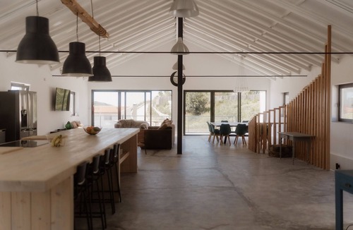 Ericeira Villa | The long Barn Ericeira cascade pool/sunken outdoor lounge, walk to beach (18)