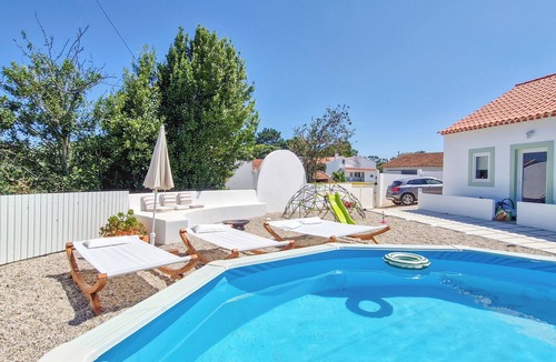 Alcobaca Cottage | Unwind at The Good View Retreat and Explore Portugal From its Heart