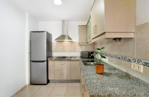 Playa de Arinaga House | Vacation Home 'Sunrise Arinaga' with Wi-Fi