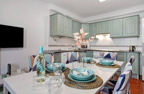 Los Gavilanes Apartment | Vacation Home "Mi Refugio en La Jaca" with Sea View, Private Terrace & Wi-Fi