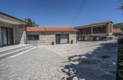 Fafe Cottage | Valley House