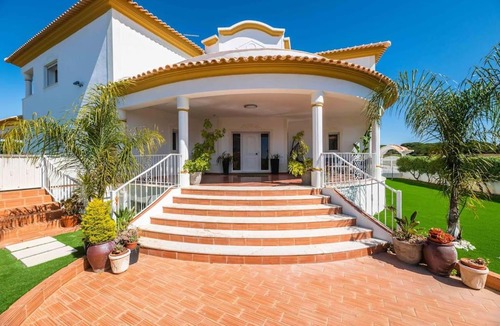Olhos D'Agua Villa | Villa Cavi
