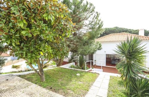 Charneca de Caparica e Sobreda Villa | Villa Cuca