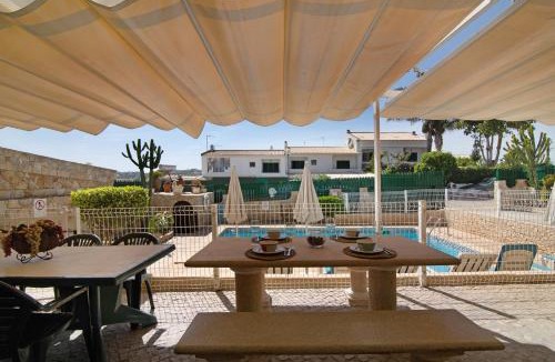 Urbanizacao dos Calicos House | Villa Guisado