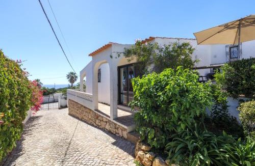 Luz Villa | Villa Mirembe