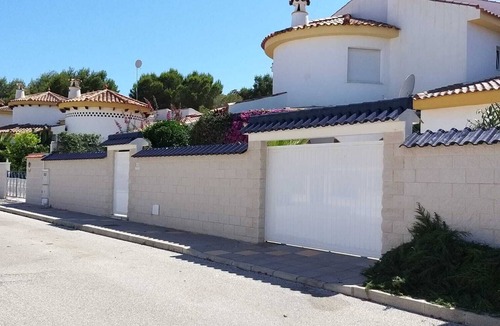Pilar de la Horadada Villa | Villa Refugio - huge garden + private pool - free WLan