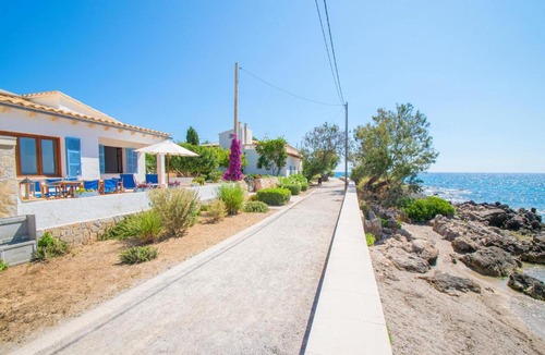Pedruscada House | Villa ROQUEROLA