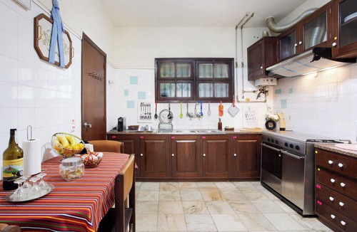 Canico Villa | Villa 'Suites Pinto Coelho' with Sea View, Private Pool and Wi-Fi