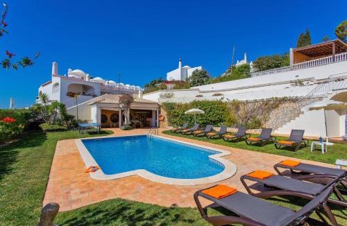 Mato Serrao Villa | Villa Tess by Villa Plus