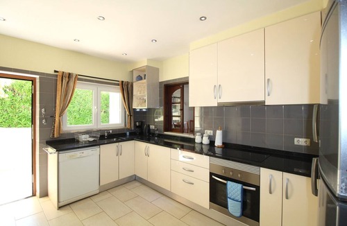 Poco Partido House | Villa with private pool walking distance to Carvoeiro center, beaches, amenities