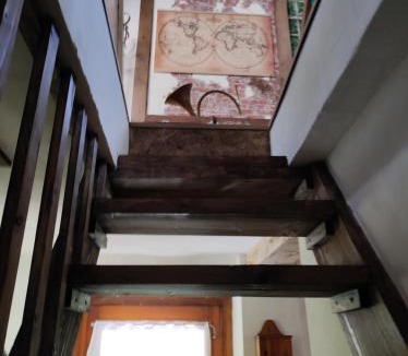Dambach House | Violeta