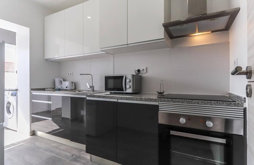 Cacilhas Apartment | Vita Portucale | Almada Balcony