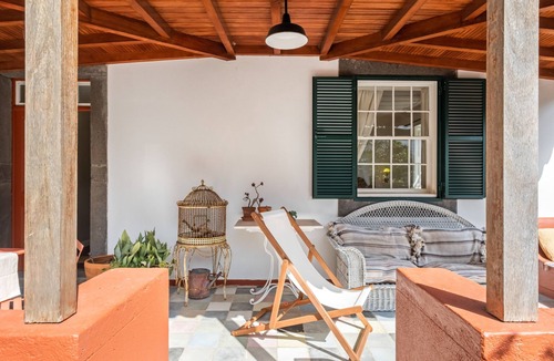 Sao Vicente Villa | Welcome to Casa da Camelia - a family owned mountain retreat.