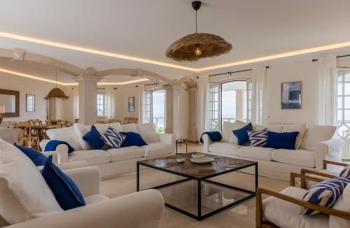 Colares Villa | Windmill Beachfront Villa