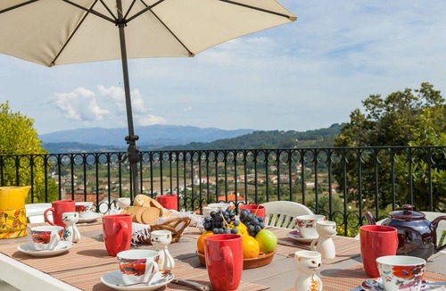 Gondufe Villa | Wonderful private villa for 10 guests with pool, WIFI, TV, terrace and parking