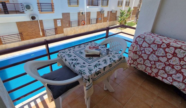 1 Bedroom Apartment With Poolside Balcony, Air Con, Very Close To The Beach. in Cabanas Da Tavira