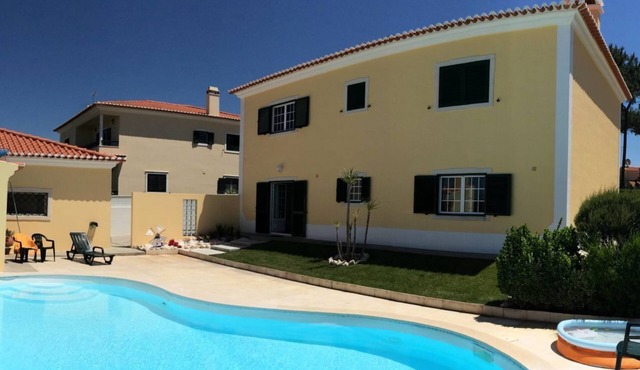 6-persons villa with private pool in Ericeira