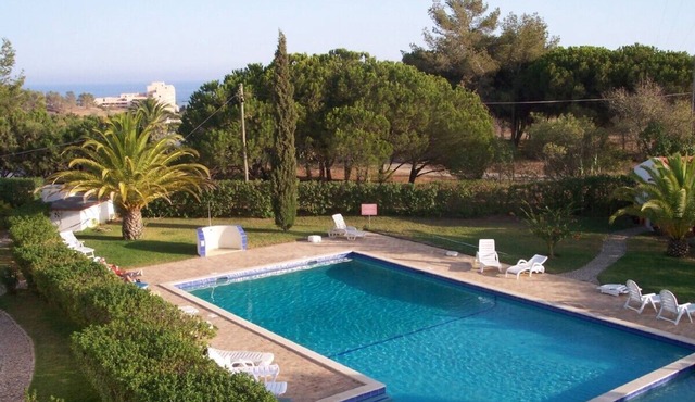 Albardeira Apartments, Meia Praia Lagos,luxury ground flr apart + free Wi-Fi+AL in Lagos