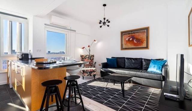 Anjos 10 View | New | AC | Elevator | Parking in Lisboa