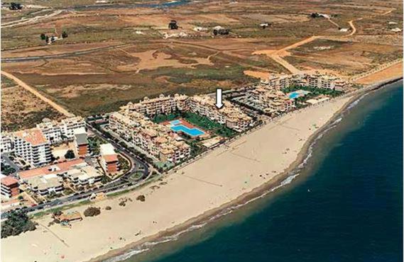 Apartamento 2 Habitaciones 1ª Línea en Isla Canela in Isla Canela