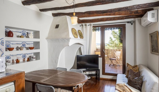 Apartamento Rustico con Terraza in Adahuesca