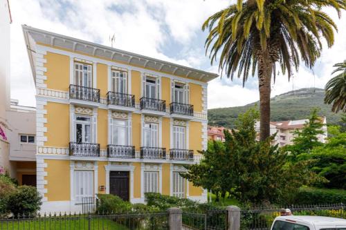 Apartamentos CASA CARRE 1893 in Santoña