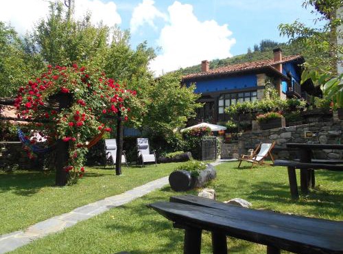 Apartamentos Samelar in Camaleño