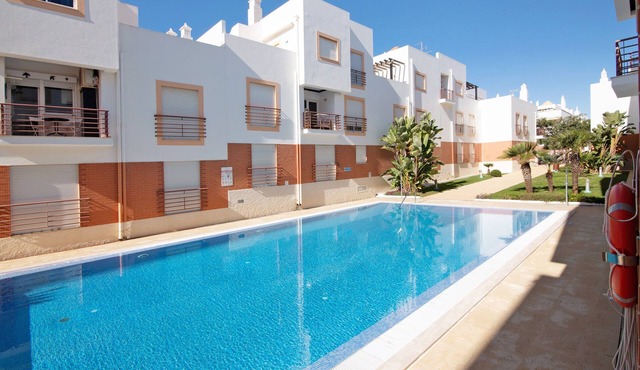 Apartment 'Almadrava' with Shared Pool, Wi-Fi and Air Conditioning in Tavira