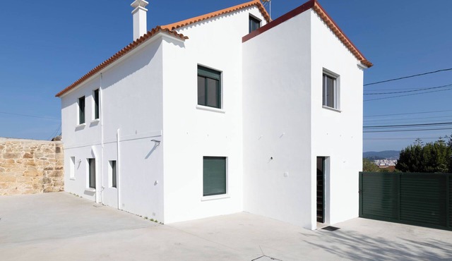 Apartment 'Casa Completa De Vilela' with Private Terrace and Private Garden in Moana