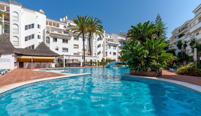 Apartment 'Ground Floor Marbella on the Beach' with Pool, Garden & Wi-Fi in Marbella