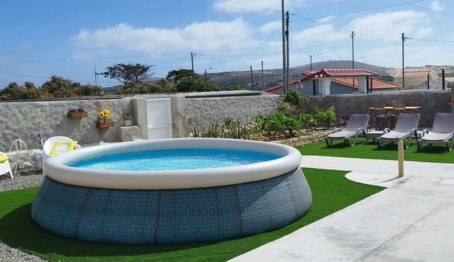 Apartment 'Moradia Girassol Porto Santo' with Mountain View, Private Pool and Wi-Fi in Camacha