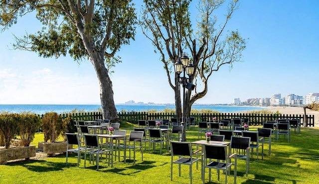 Beachfront Location | Pool & Half Board Included in Roses