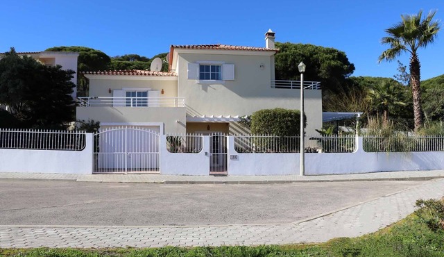 Beautiful 5 bed detached villa, private pool, 700m from the beach - 66875/AL in Castro Marim Praia