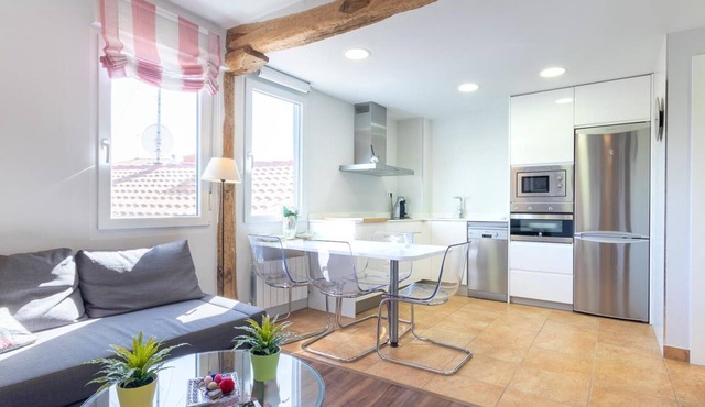 Bright apartment in Mundaka, perfect for couples and families, near the beach in Mundaca