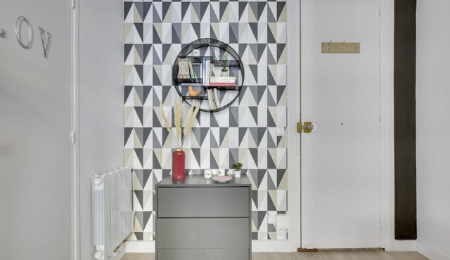 Bright Charming Modern Studio by Dreamy Canal St Martin 10eme Metro Goncourt in Paris
