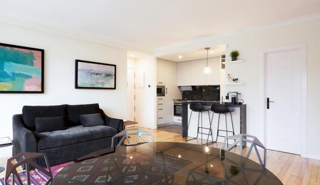 Bright Luxurious - 1BD 2BTH - AtochaRetiro in Madrid