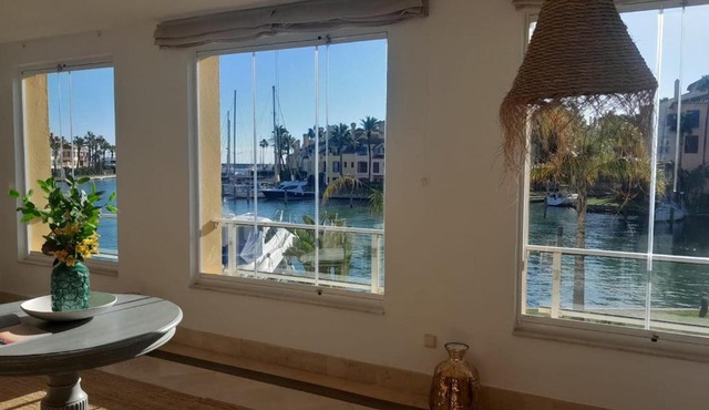 Canal View Apt Puerto Sotogrande in San Roque