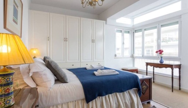 Carcavelos Apt 5min to beach by Portugal Portfolio in Carcavelos