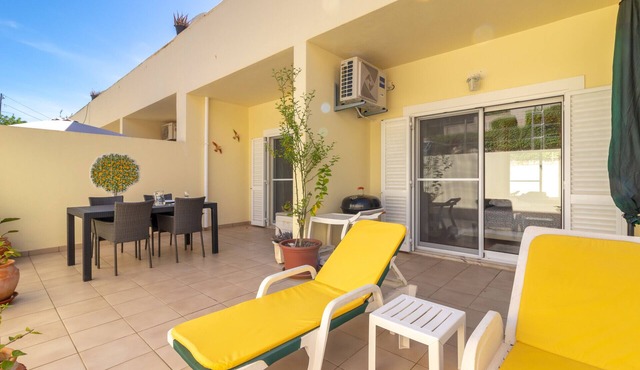 Casa Amiga - Communal pool & garden, just 500m from beach in Carvoeiro